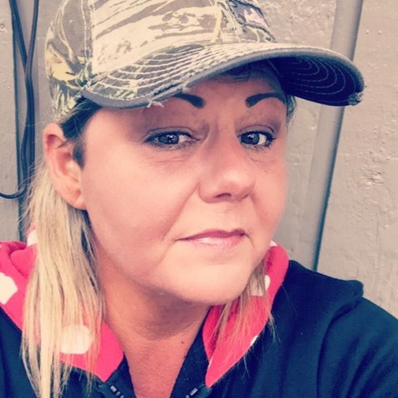 Meet your Posher, Karla - Picture 3 of 4